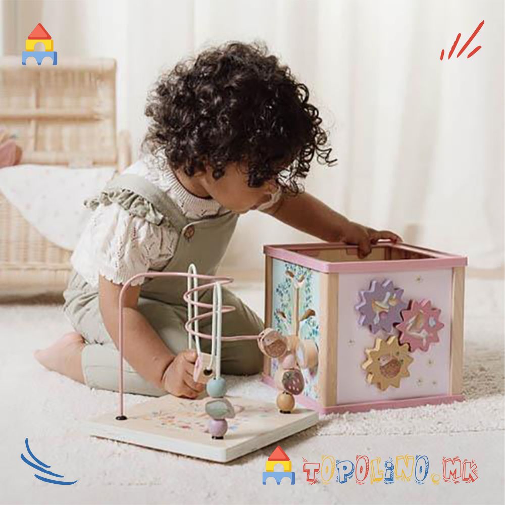 Дрвена Играчка Коцка со Активности Волшебна Градина – Little Dutch